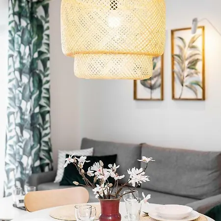 Walonska With Free Parking By Renters アパート ヴロツワフ