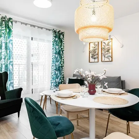 Walonska With Free Parking By Renters Apartment *