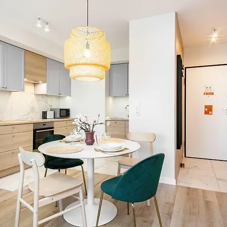 Walonska With Free Parking By Renters Apartment Wroclaw