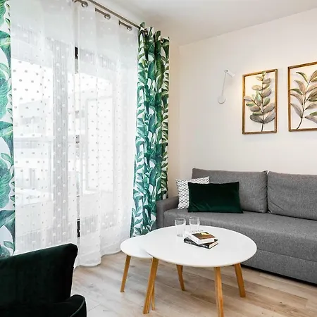 Walonska With Free Parking By Renters Wroclaw